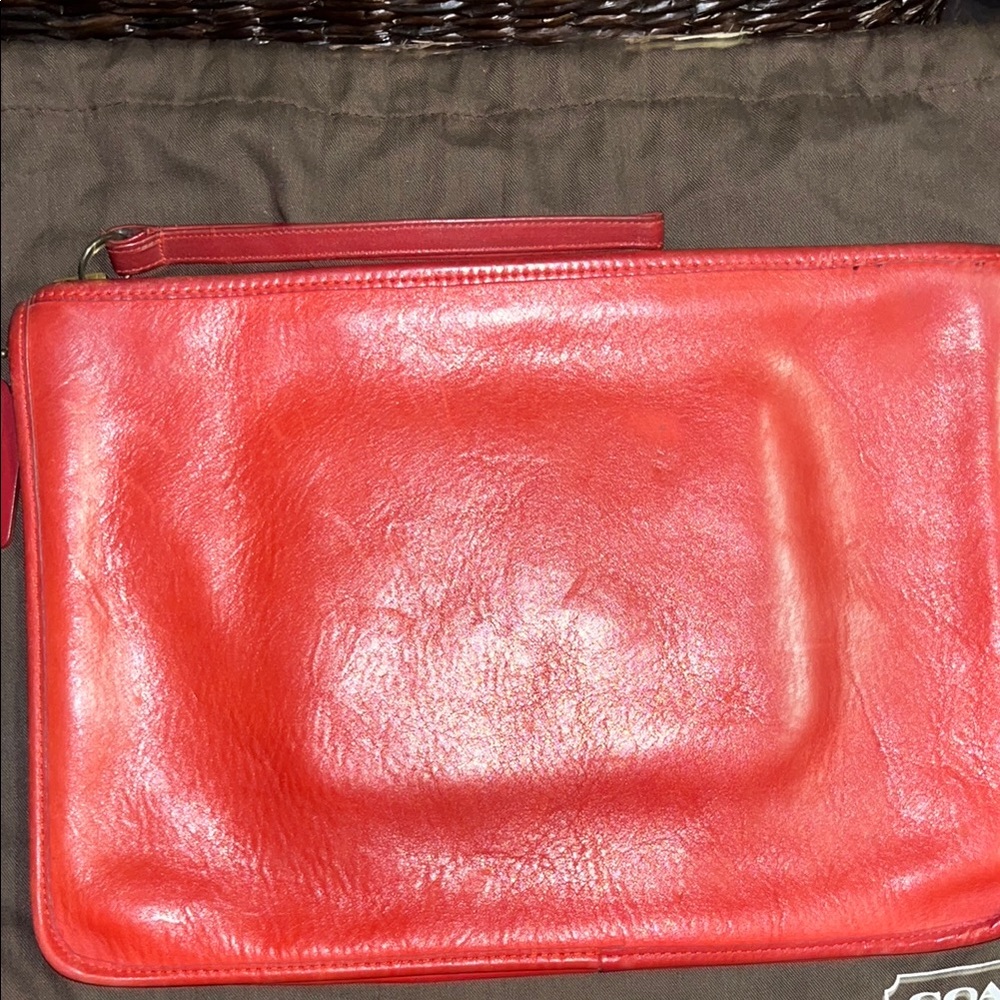 Coach Red Leather Vintage luxurious Clutch Wristlet - Picture 4 of 7